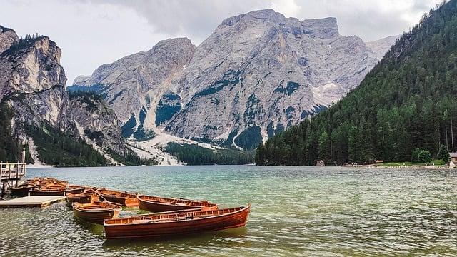 Exploring Italy's Most Enchanting Lakes: Your Ultimate Guide to Natural Wonders